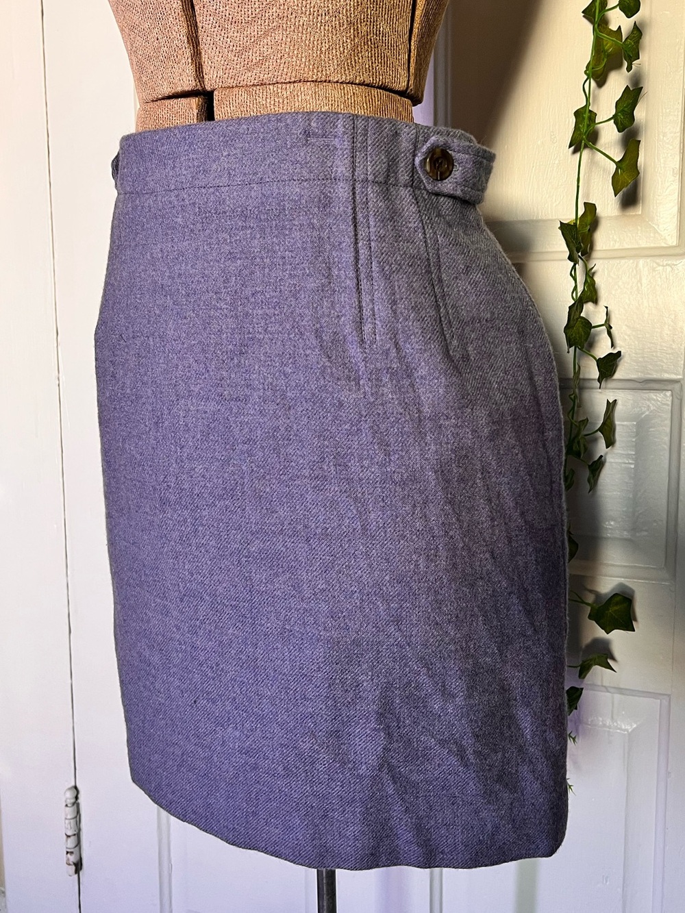 Carlisle 100% Wool Highy-Waist Pencil Skirt